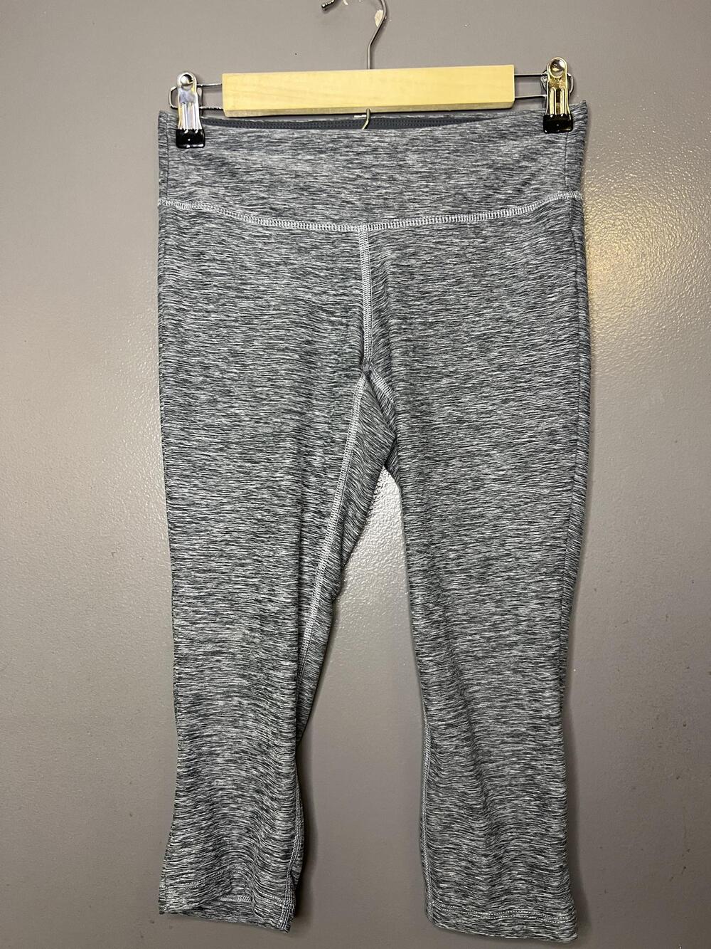 New Balance Leggings Womens Small Gray NB Dry Capri Yoga Pants Stretch Athletic